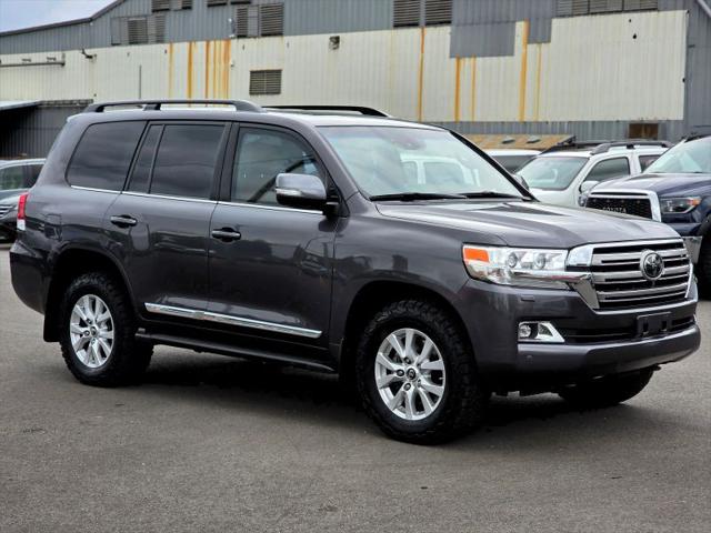 2018 Toyota Land Cruiser V8