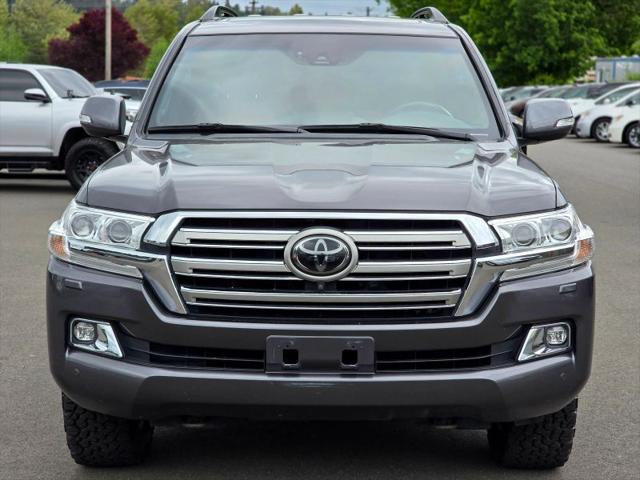 2018 Toyota Land Cruiser V8