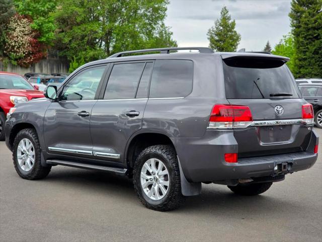 2018 Toyota Land Cruiser V8
