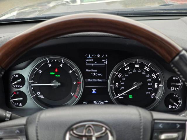 2018 Toyota Land Cruiser V8