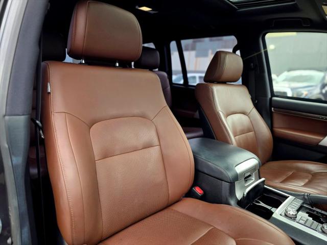 2018 Toyota Land Cruiser V8