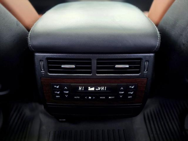 2018 Toyota Land Cruiser V8