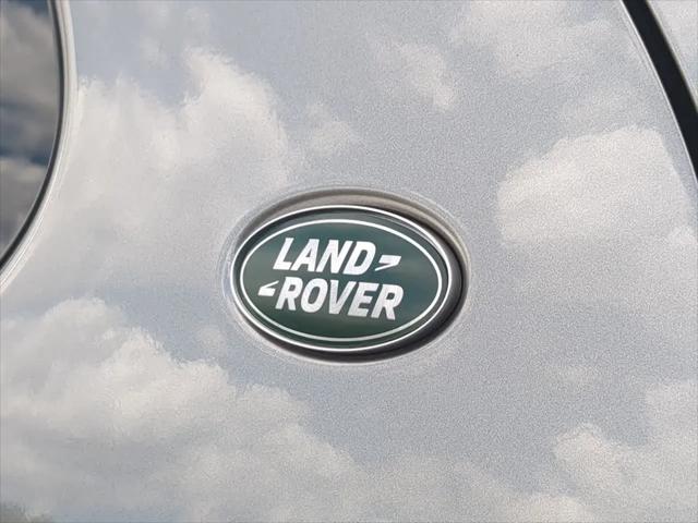 2025 Land Rover Discovery P300 S