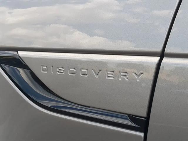 2025 Land Rover Discovery P300 S