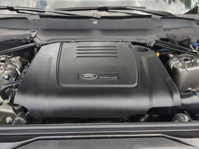 2025 Land Rover Discovery P300 S