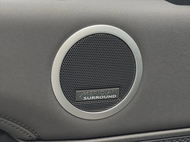 2025 Land Rover Discovery P300 S