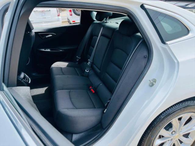 2022 Chevrolet Malibu FWD LT