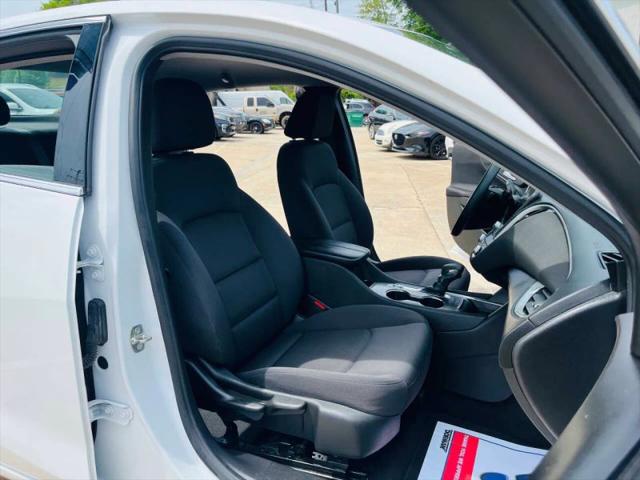2022 Chevrolet Malibu FWD LT