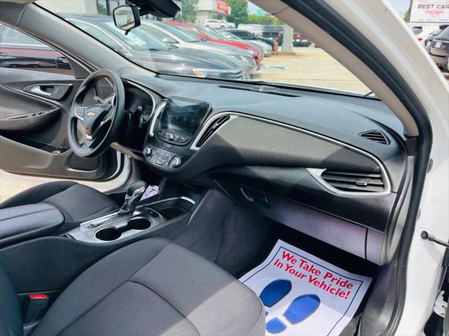 2022 Chevrolet Malibu FWD LT