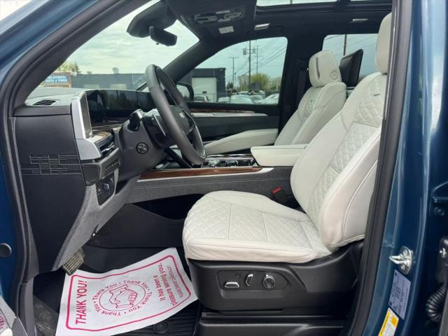 2025 Cadillac Escalade Sport Platinum