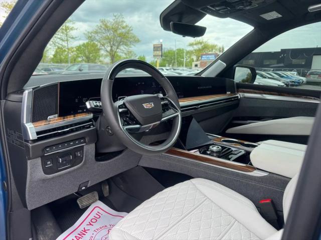 2025 Cadillac Escalade Sport Platinum