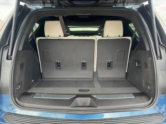 2025 Cadillac Escalade Sport Platinum