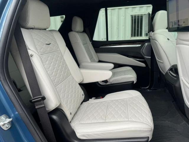 2025 Cadillac Escalade Sport Platinum