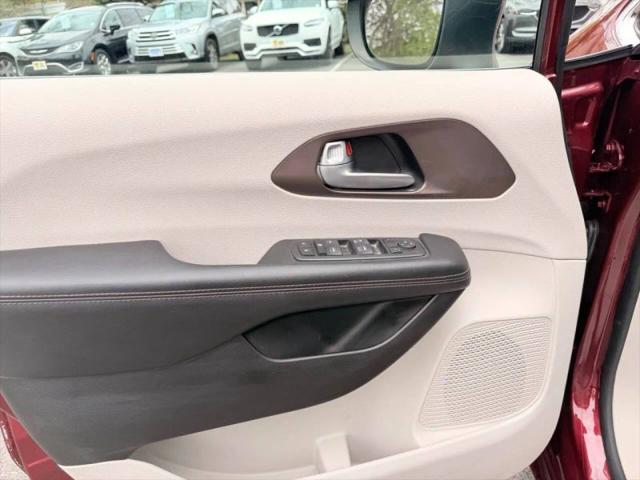 2017 Chrysler Pacifica Touring Plus