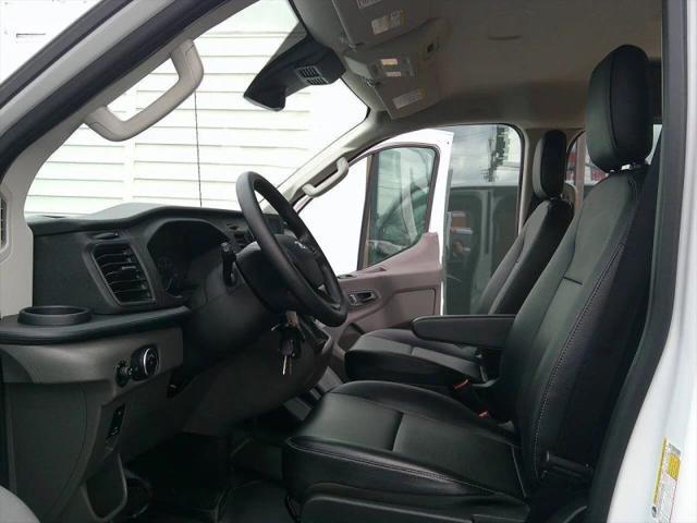 2024 Ford Transit Cargo Van w/LWB w/9 950-lb GVWR