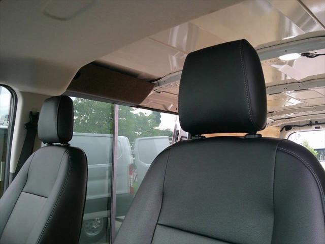 2024 Ford Transit Cargo Van w/LWB w/9 950-lb GVWR