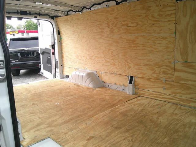 2024 Ford Transit Cargo Van w/LWB w/9 950-lb GVWR