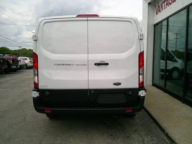 2024 Ford Transit Cargo Van w/LWB w/9 950-lb GVWR