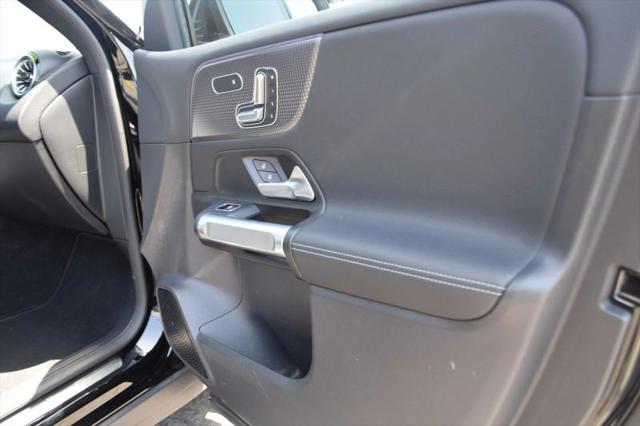 2023 Mercedes-Benz EQB 300 4MATIC