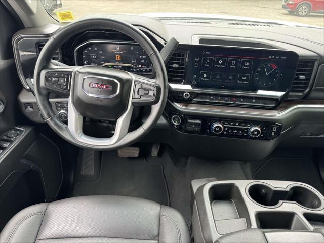 2025 GMC Sierra 1500 4WD Crew Cab Short Box SLT