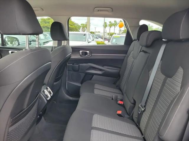 2023 Kia Sorento LX
