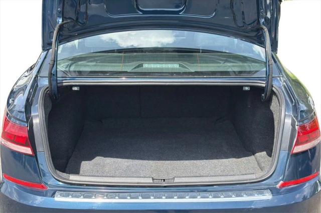 2022 Volkswagen Passat 2.0T SE