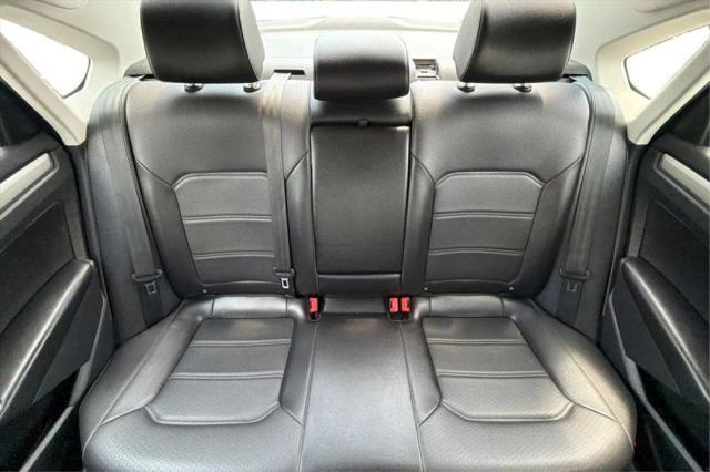 2022 Volkswagen Passat 2.0T SE