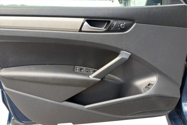 2022 Volkswagen Passat 2.0T SE
