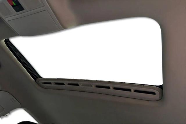 2022 Volkswagen Passat 2.0T SE