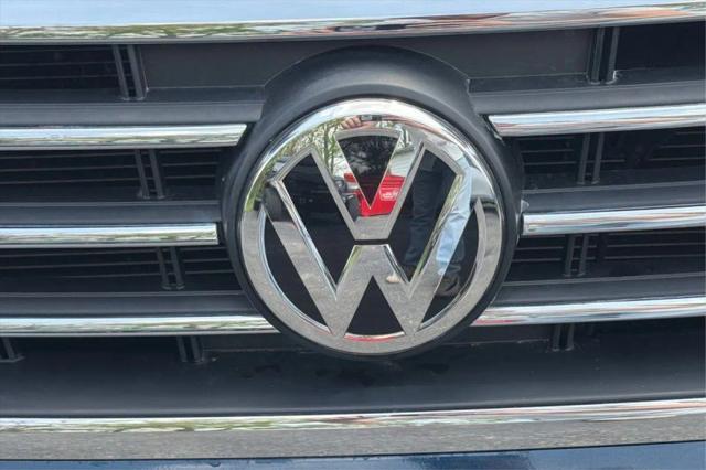 2022 Volkswagen Passat 2.0T SE