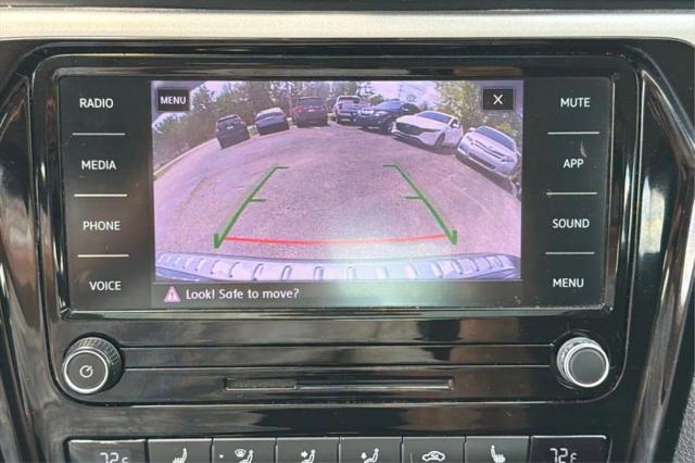 2022 Volkswagen Passat 2.0T SE
