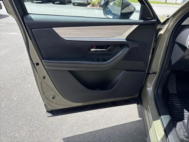 2025 Mazda CX-70 Premium Package