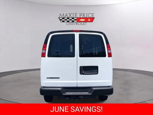 2026 Chevrolet Express Cargo Van 2500 Extended Wheelbase, WT, RWD