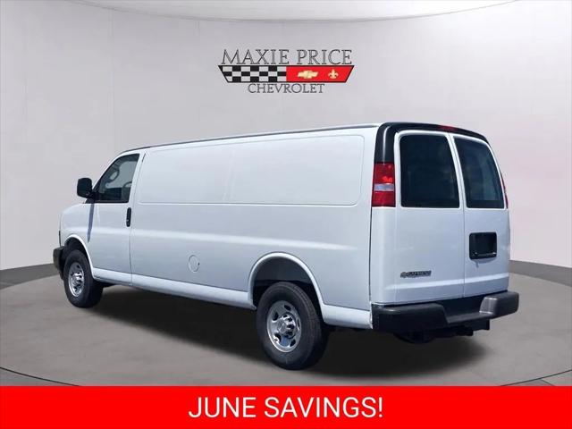2026 Chevrolet Express Cargo Van 2500 Extended Wheelbase, WT, RWD