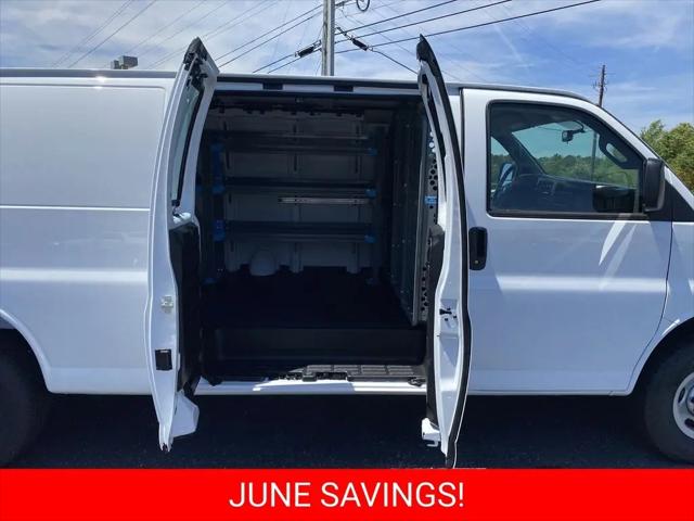 2026 Chevrolet Express Cargo Van 2500 Extended Wheelbase, WT, RWD