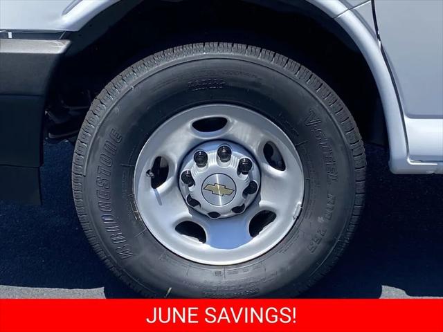 2026 Chevrolet Express Cargo Van 2500 Extended Wheelbase, WT, RWD