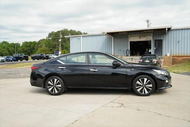 2022 Nissan Altima SV FWD
