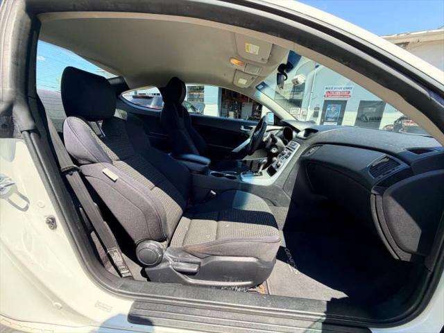 2010 Hyundai Genesis Coupe 2.0T