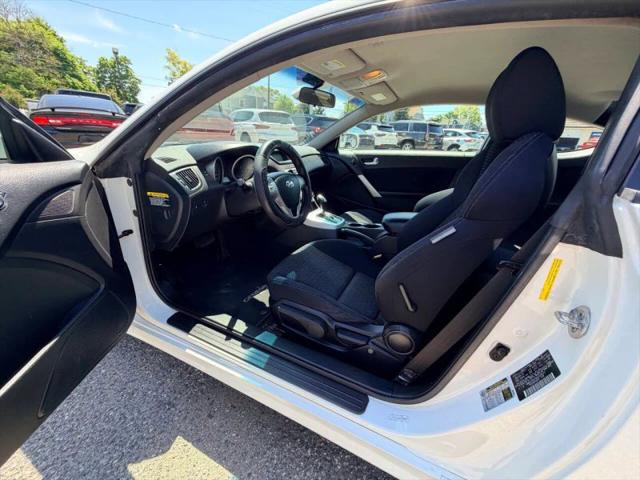 2010 Hyundai Genesis Coupe 2.0T