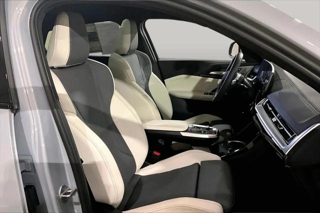 2025 BMW X2 xDrive28i