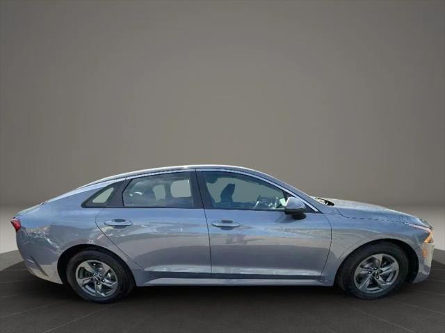 2022 Kia K5 LX