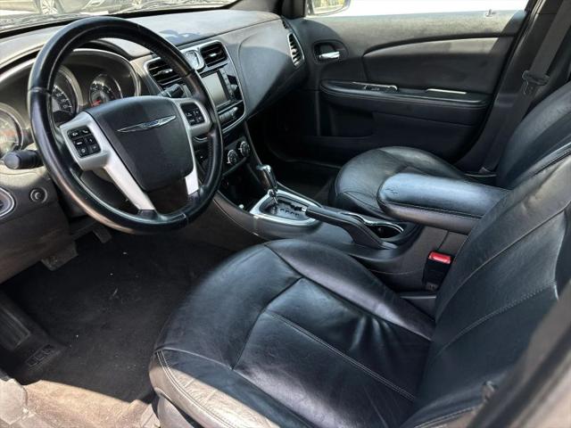 2011 Chrysler 200 Limited
