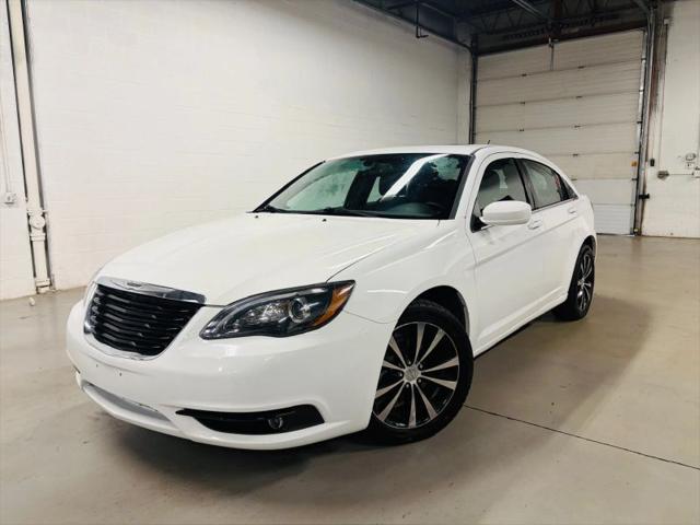 2013 Chrysler 200 Touring for sale in Addison, IL
