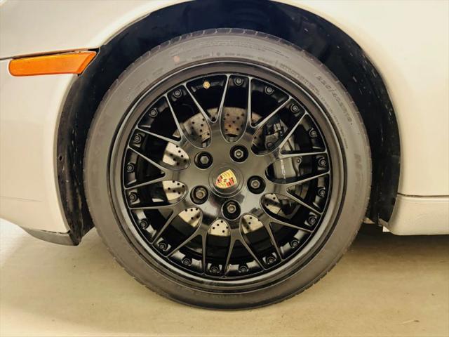 2001 Porsche 911 Carrera