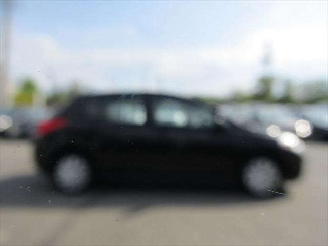 2012 Nissan Versa 1.8 S