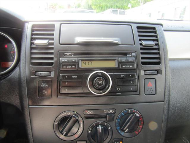 2012 Nissan Versa 1.8 S
