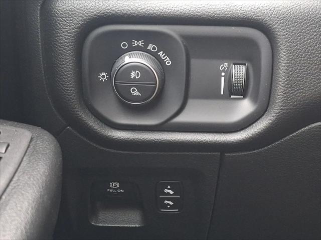 2023 Ram 1500 Big Horn Crew Cab 4x4 57 Box