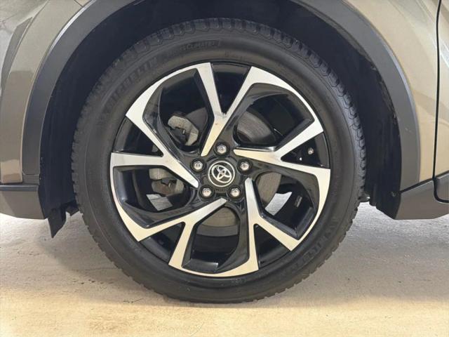 2021 Toyota C-HR XLE