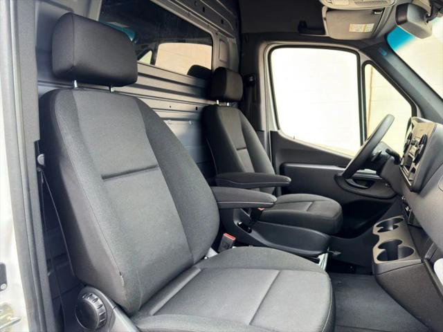 2023 Mercedes-Benz Sprinter 2500 High Roof 4-Cyl Diesel HO