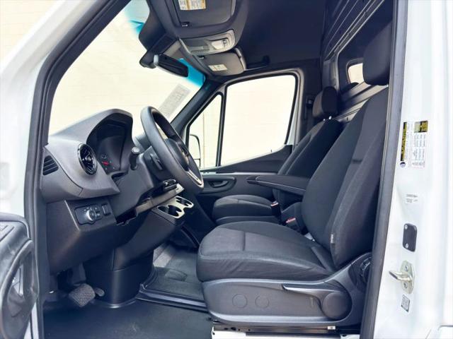 2023 Mercedes-Benz Sprinter 2500 High Roof 4-Cyl Diesel HO